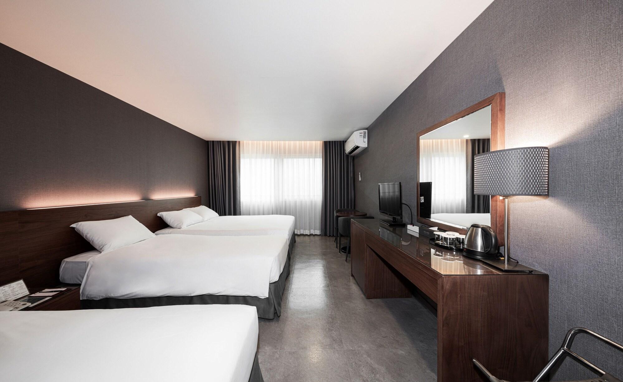Itaewon Crown Hotel Сеул Екстер'єр фото