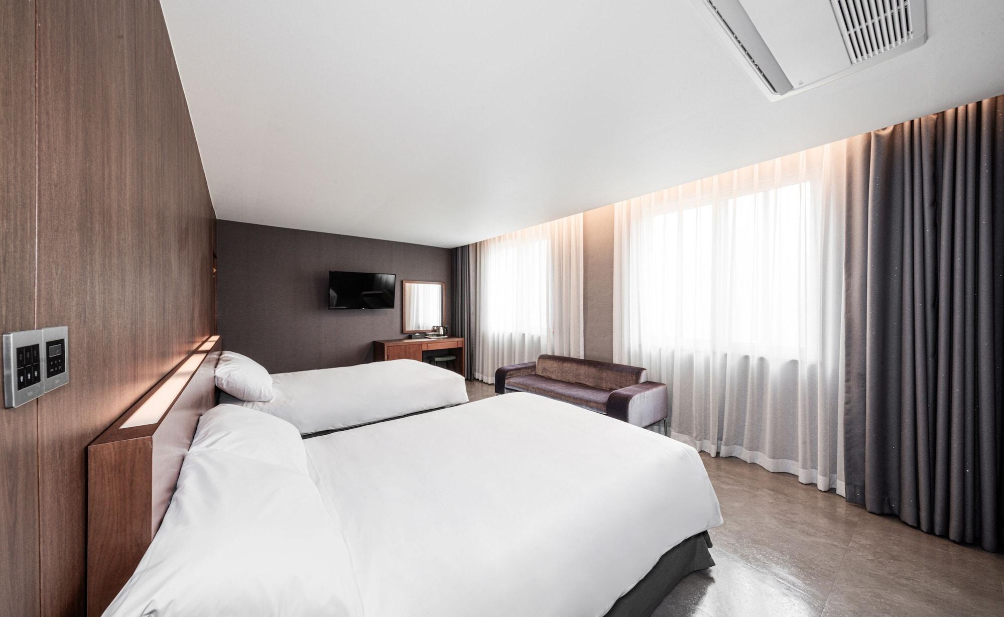 Itaewon Crown Hotel Сеул Екстер'єр фото