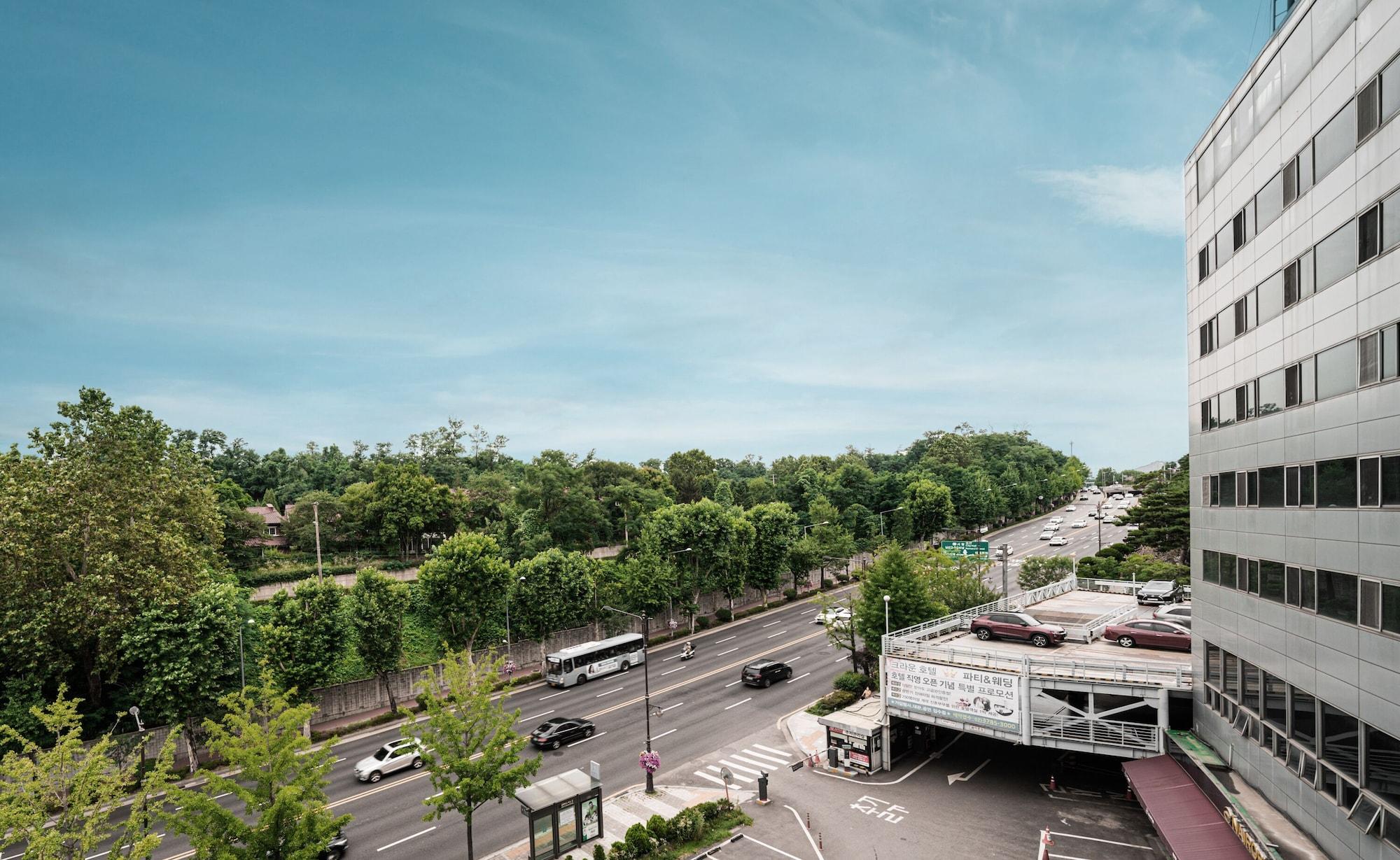Itaewon Crown Hotel Сеул Екстер'єр фото