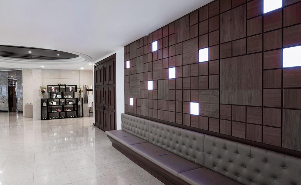 Itaewon Crown Hotel Сеул Екстер'єр фото
