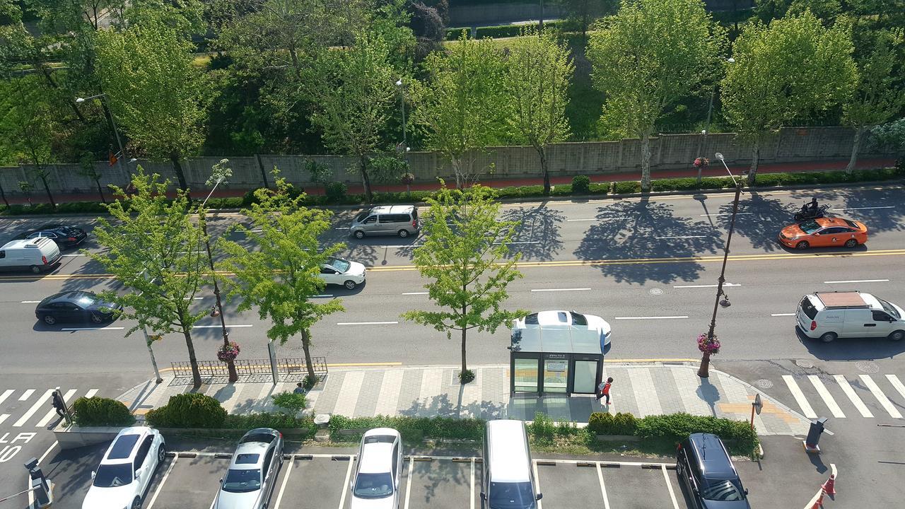 Itaewon Crown Hotel Сеул Екстер'єр фото